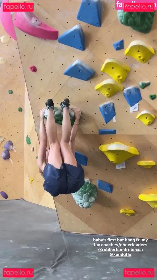 Emily Rudd Onlyfans Photo Gallery 