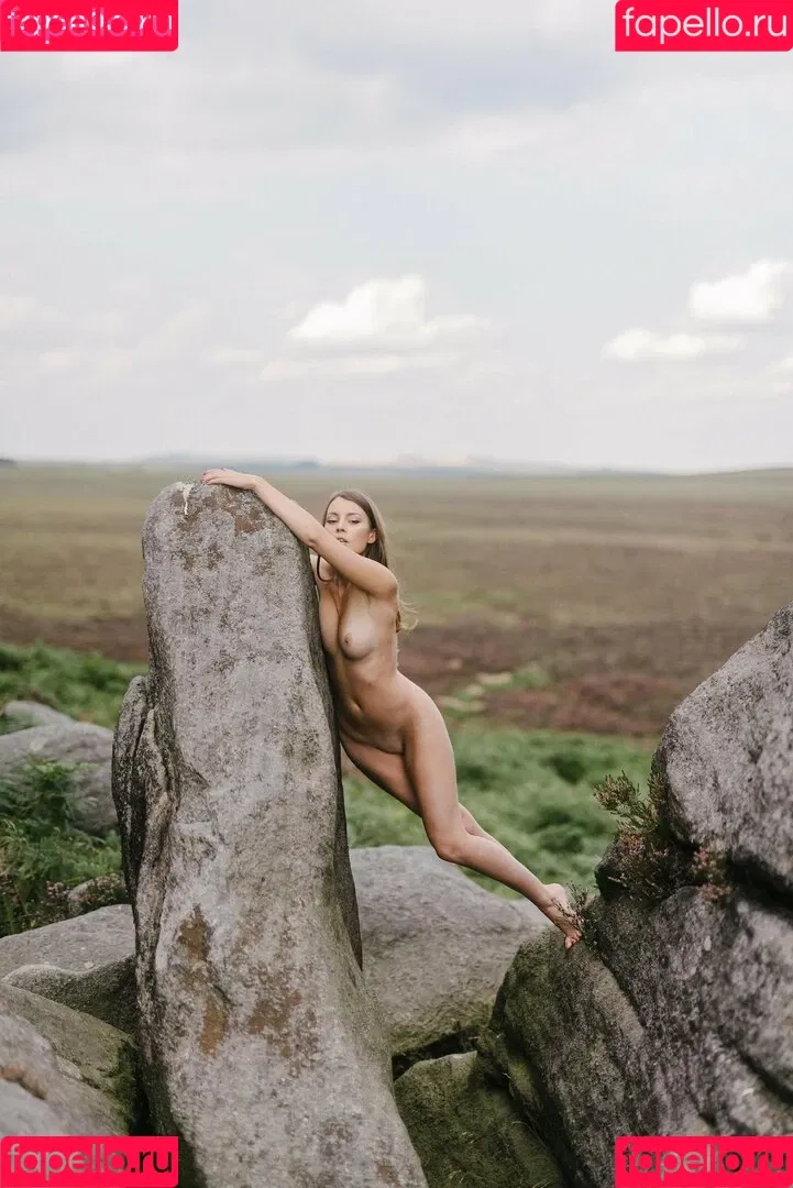 Anna Zapala Onlyfans Photo Gallery 