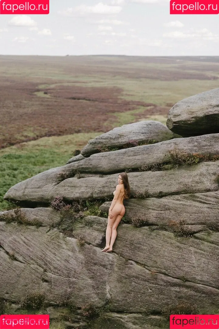 Anna Zapala Onlyfans Photo Gallery 