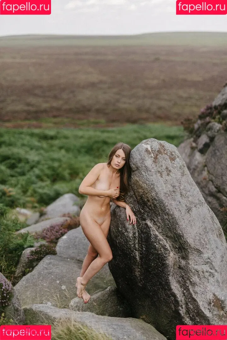 Anna Zapala Onlyfans Photo Gallery 