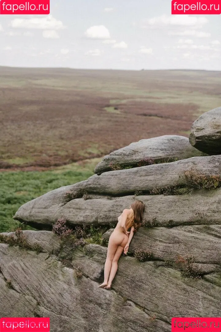 Anna Zapala Onlyfans Photo Gallery 