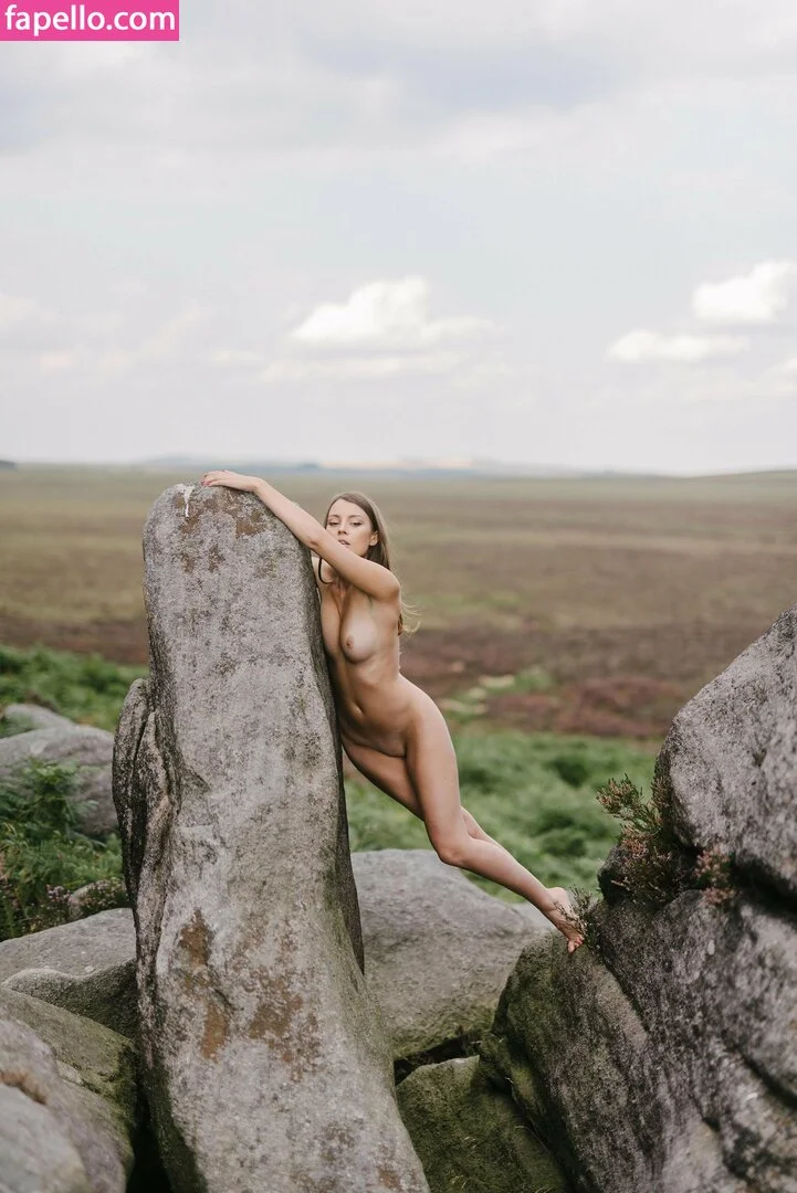 Anna Zapala Onlyfans Photo Gallery 