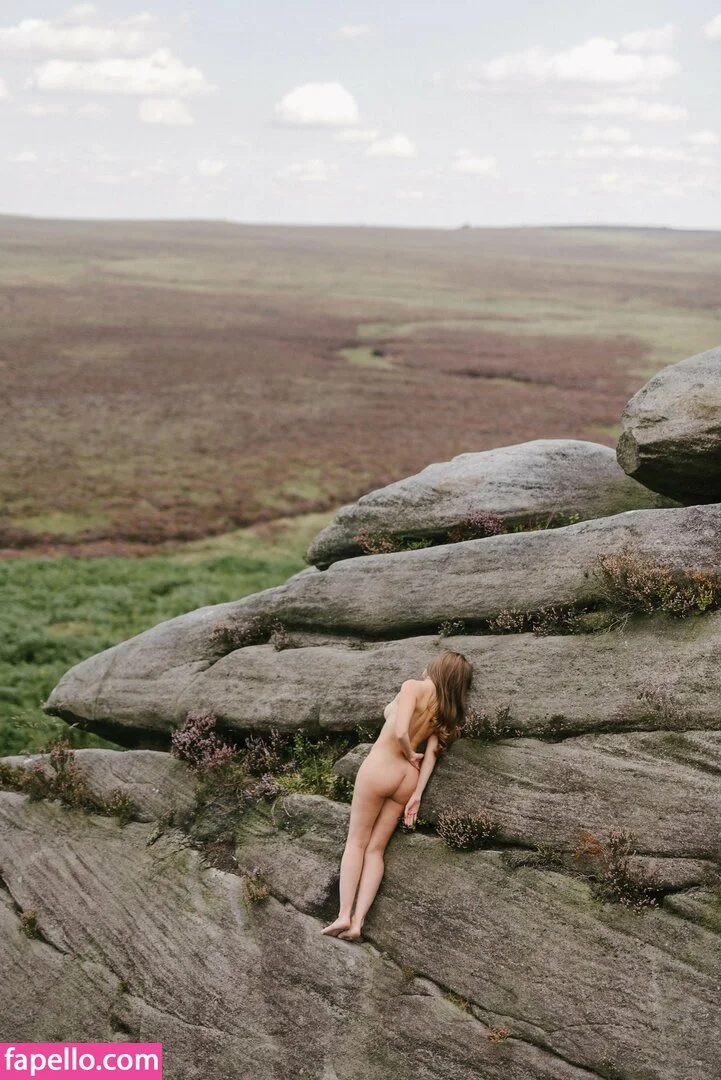 Anna Zapala Onlyfans Photo Gallery 