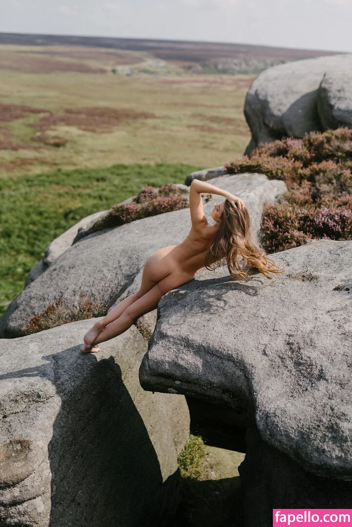 Anna Zapala Onlyfans Photo Gallery 