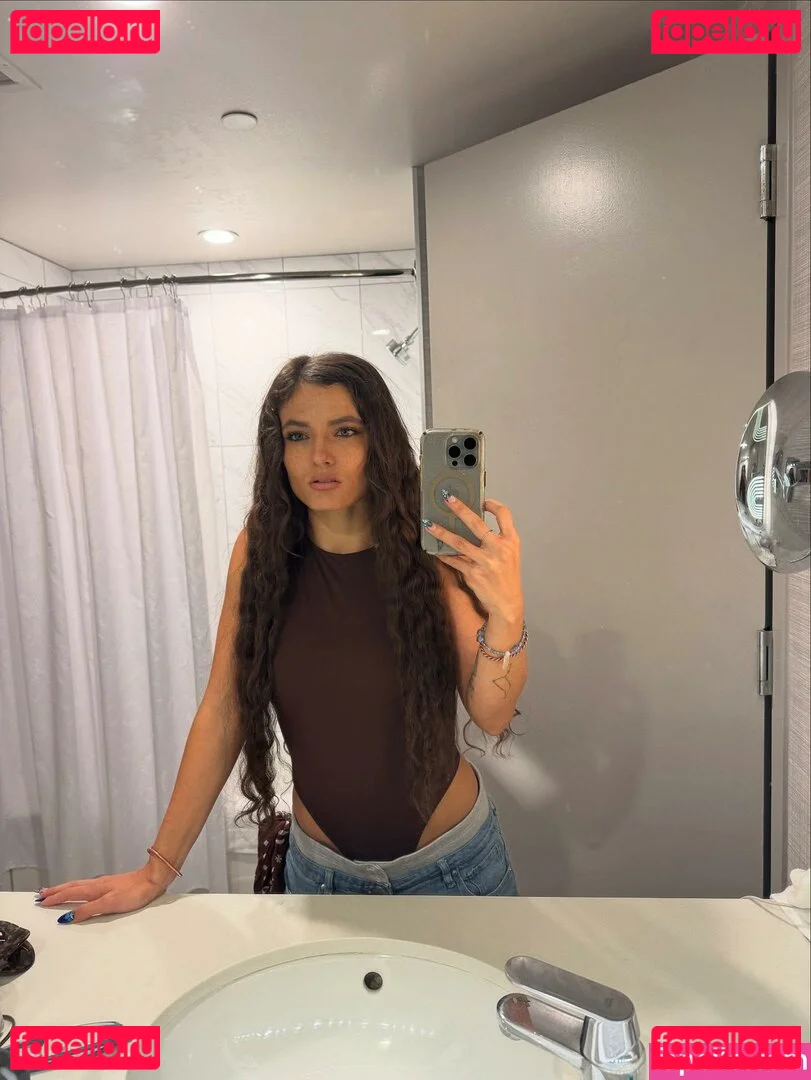 Chanyota Onlyfans Photo Gallery 