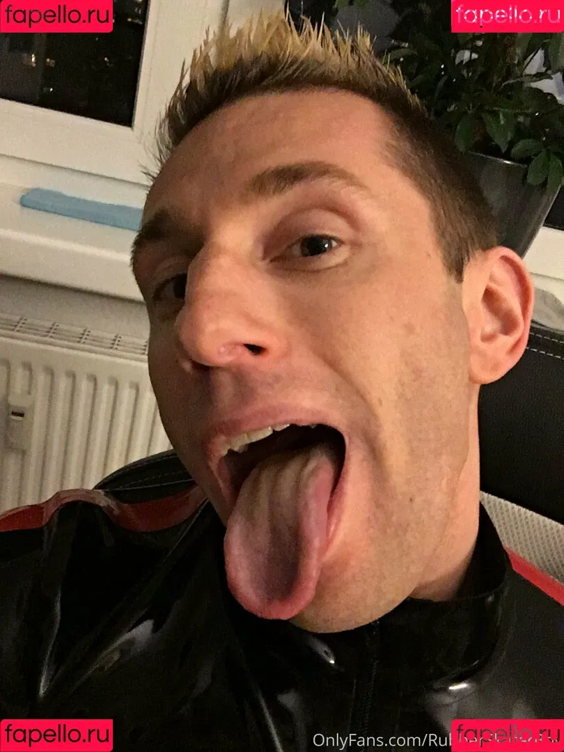 rubberskaterboy Onlyfans Photo Gallery 