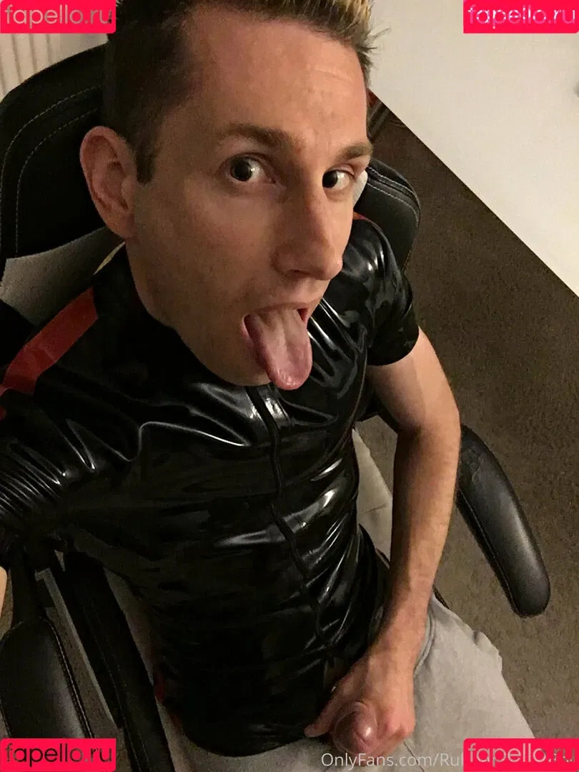 rubberskaterboy Onlyfans Photo Gallery 