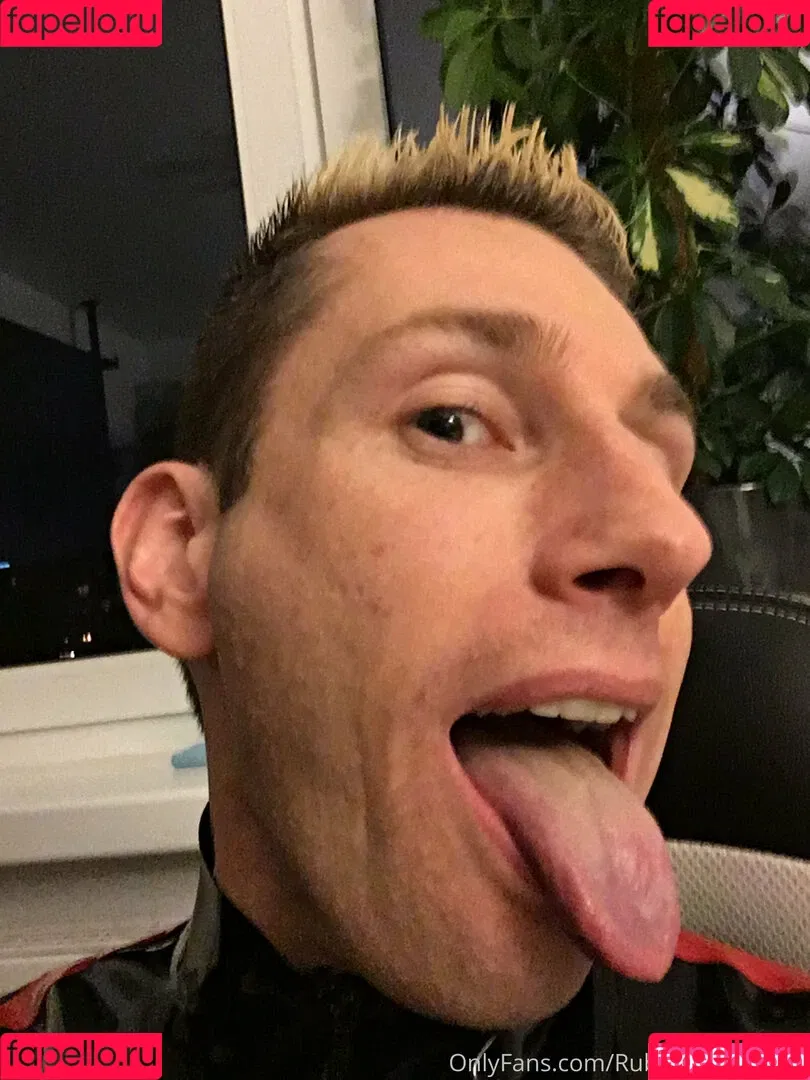 rubberskaterboy Onlyfans Photo Gallery 