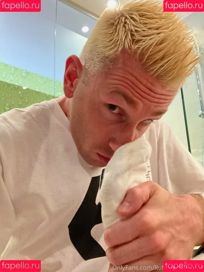 rubberskaterboy Onlyfans Photo Gallery 
