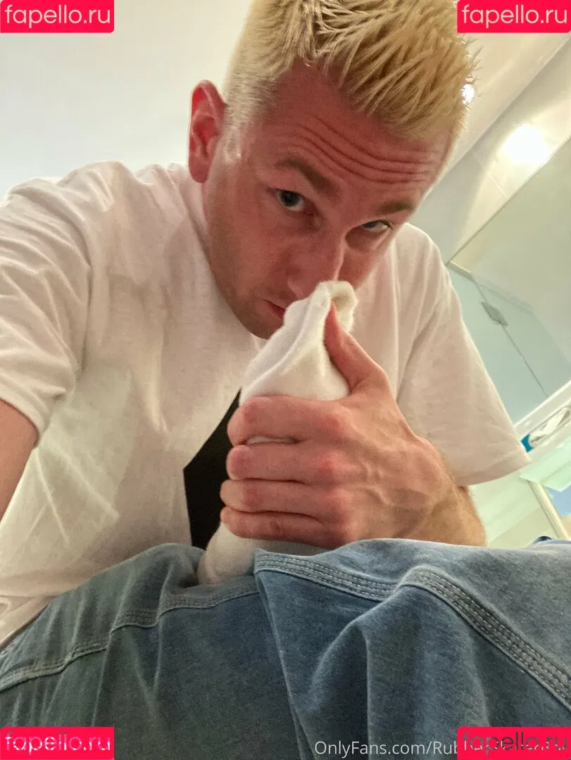 rubberskaterboy Onlyfans Photo Gallery 