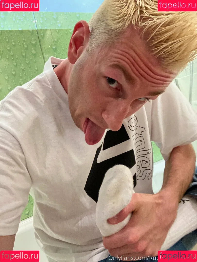 rubberskaterboy Onlyfans Photo Gallery 