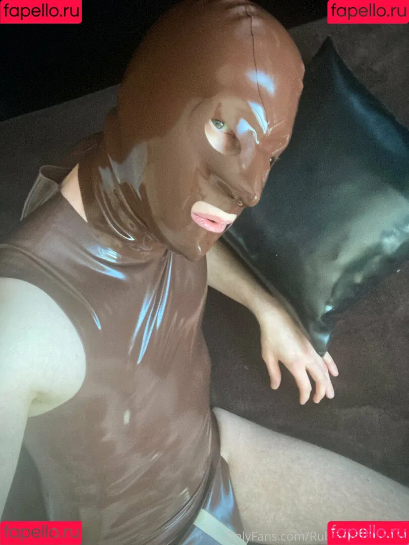 rubberskaterboy Onlyfans Photo Gallery 