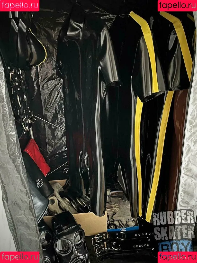 rubberskaterboy Onlyfans Photo Gallery 