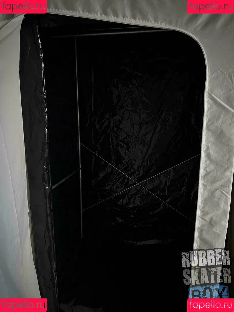 rubberskaterboy Onlyfans Photo Gallery 