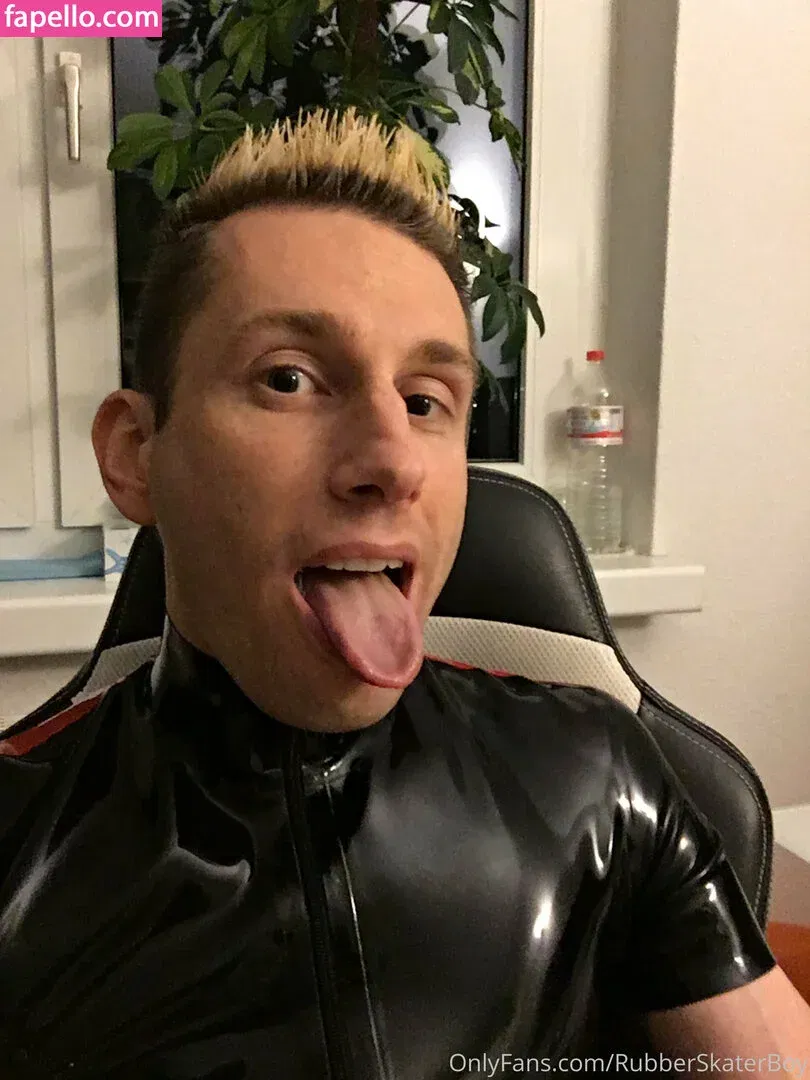 rubberskaterboy Onlyfans Photo Gallery 