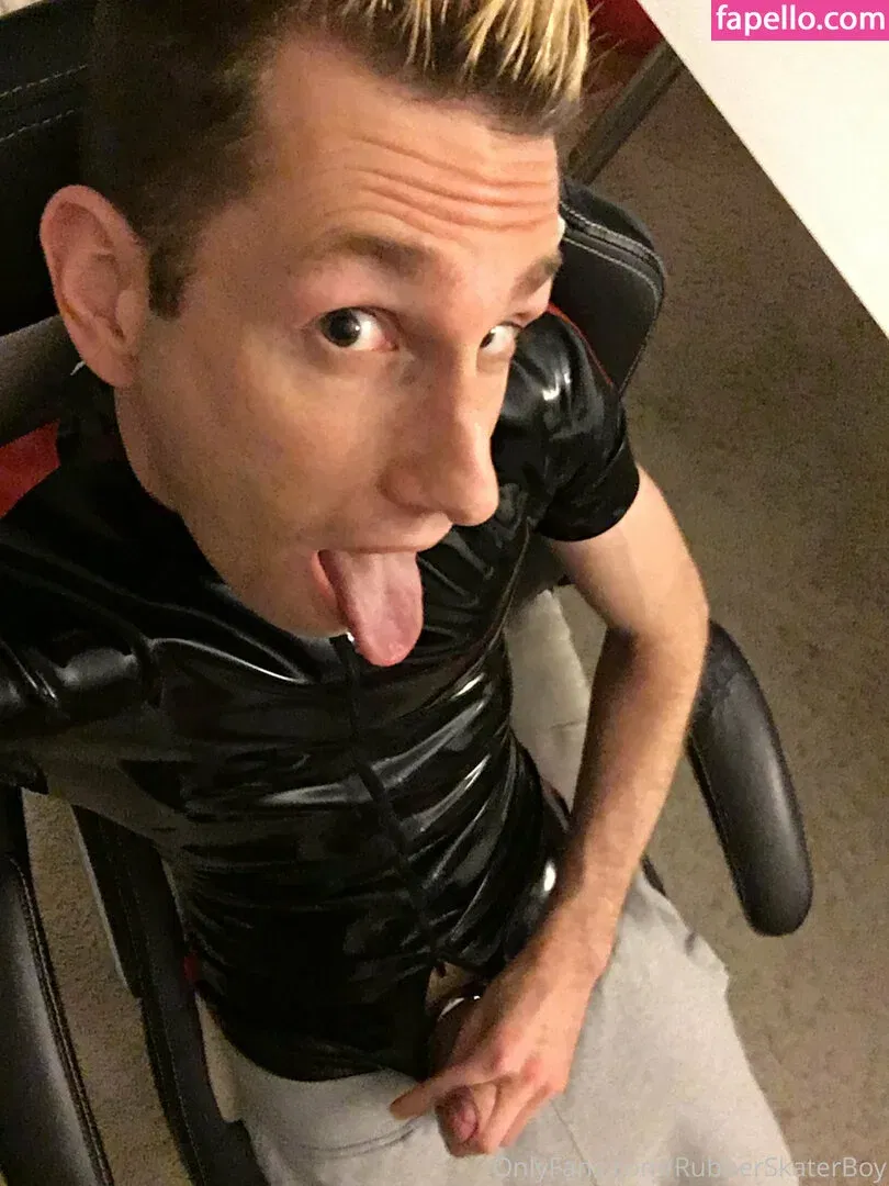 rubberskaterboy Onlyfans Photo Gallery 