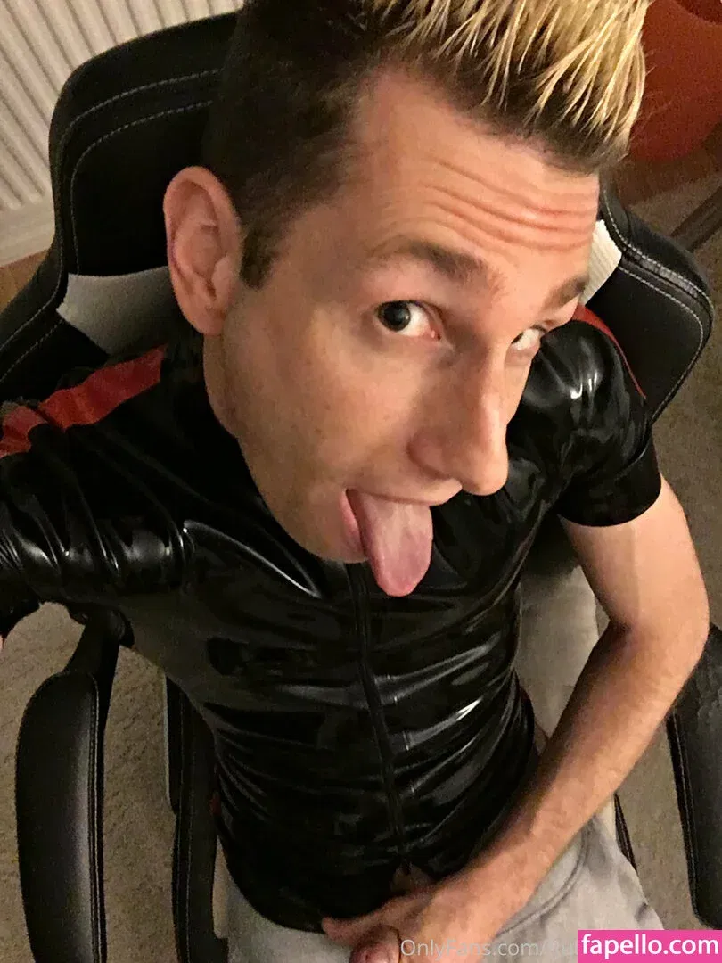 rubberskaterboy Onlyfans Photo Gallery 