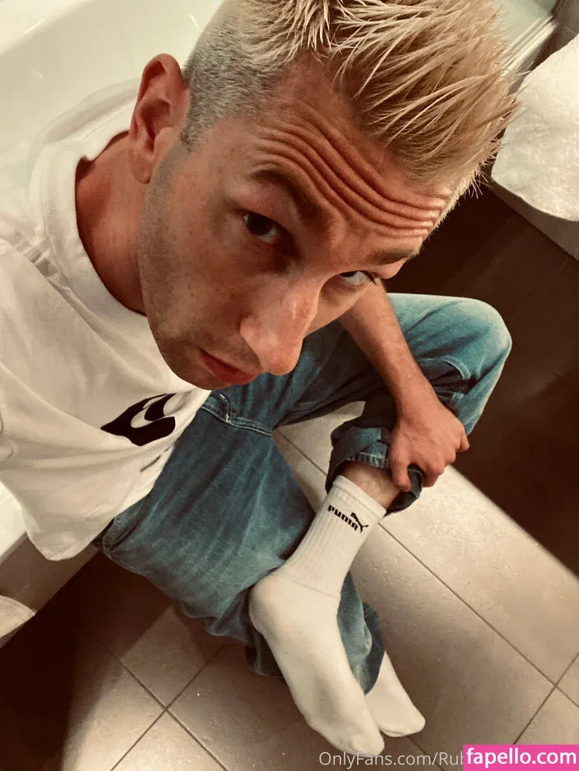 rubberskaterboy Onlyfans Photo Gallery 