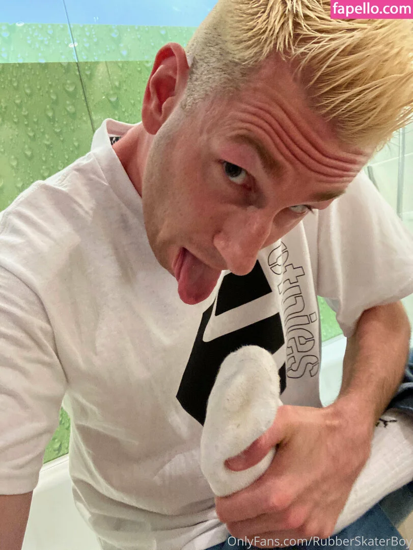 rubberskaterboy Onlyfans Photo Gallery 