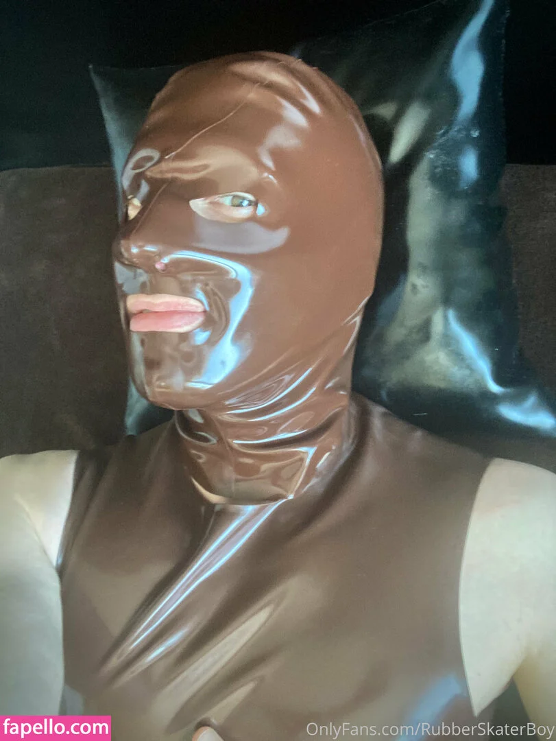 rubberskaterboy Onlyfans Photo Gallery 