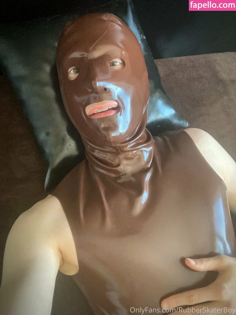 rubberskaterboy Onlyfans Photo Gallery 