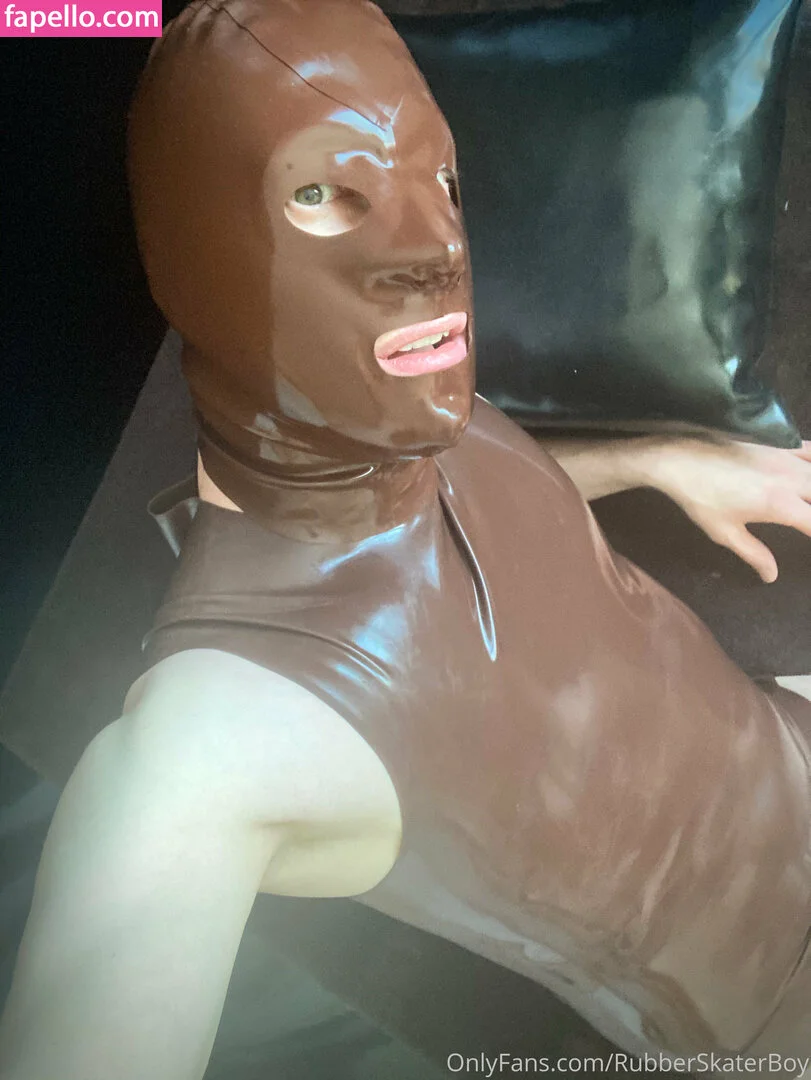 rubberskaterboy Onlyfans Photo Gallery 