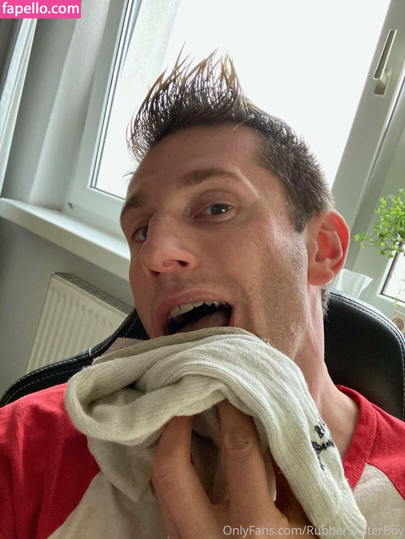 rubberskaterboy Onlyfans Photo Gallery 