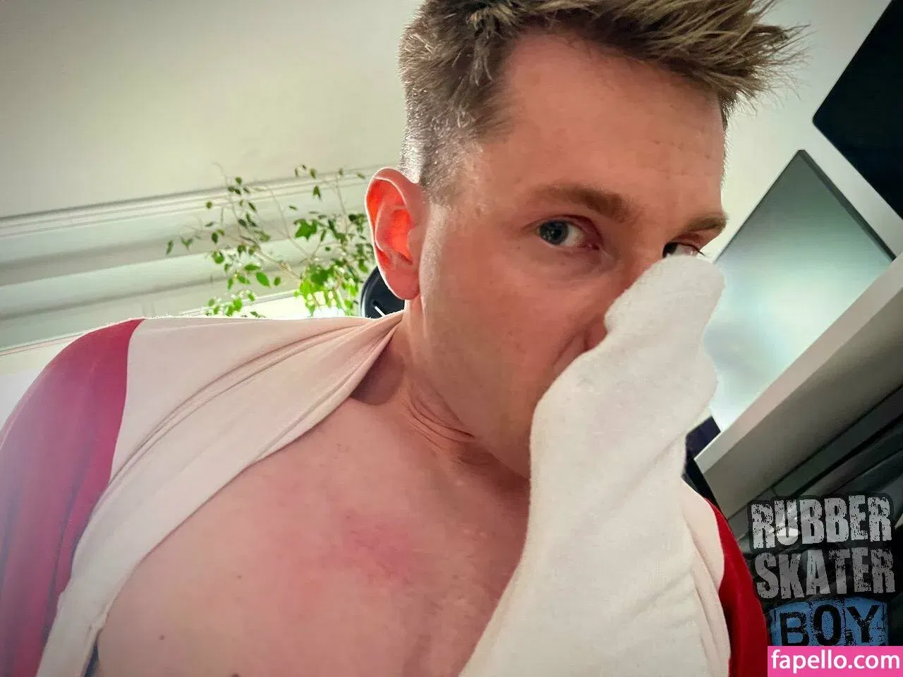 rubberskaterboy Onlyfans Photo Gallery 