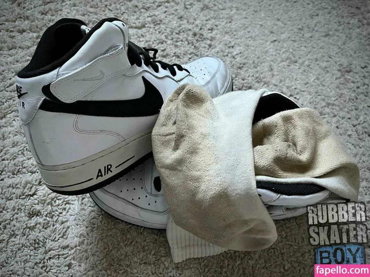 rubberskaterboy Onlyfans Photo Gallery 