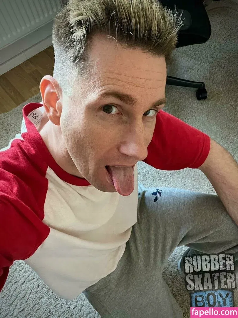 rubberskaterboy Onlyfans Photo Gallery 