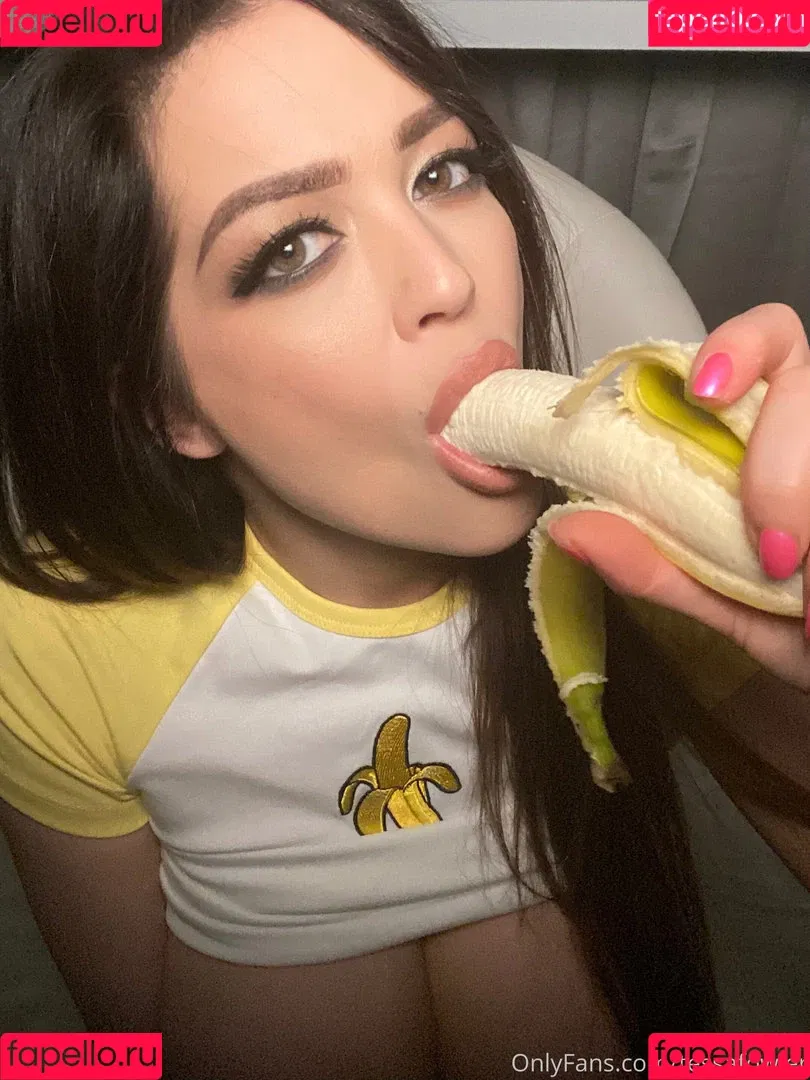 Tessa Fowler Onlyfans Photo Gallery 