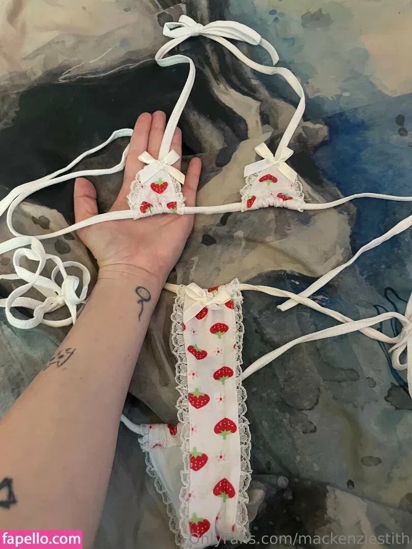 mackenziestith Onlyfans Photo Gallery 