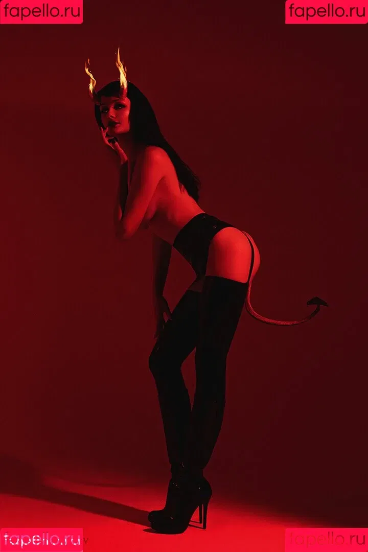 Tniwe Onlyfans Photo Gallery 