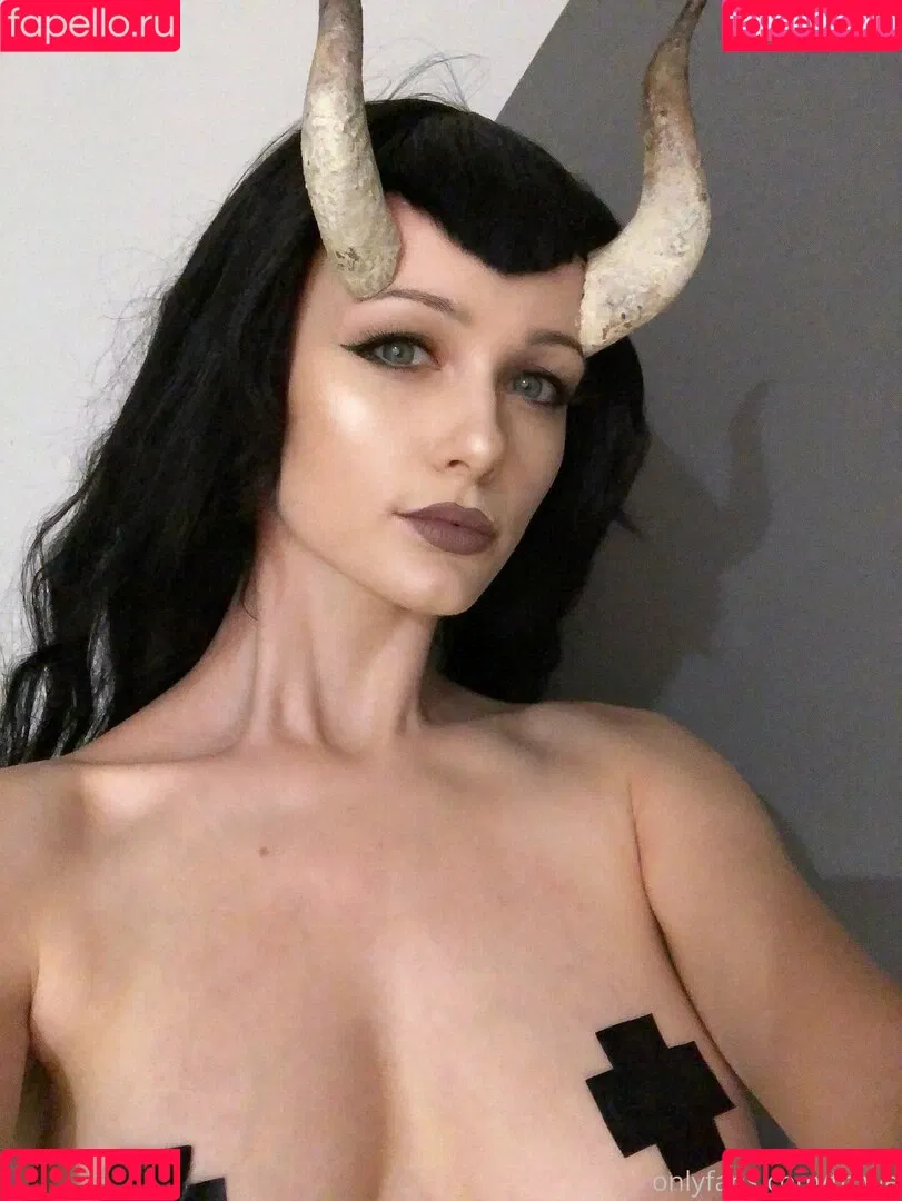 Tniwe Onlyfans Photo Gallery 