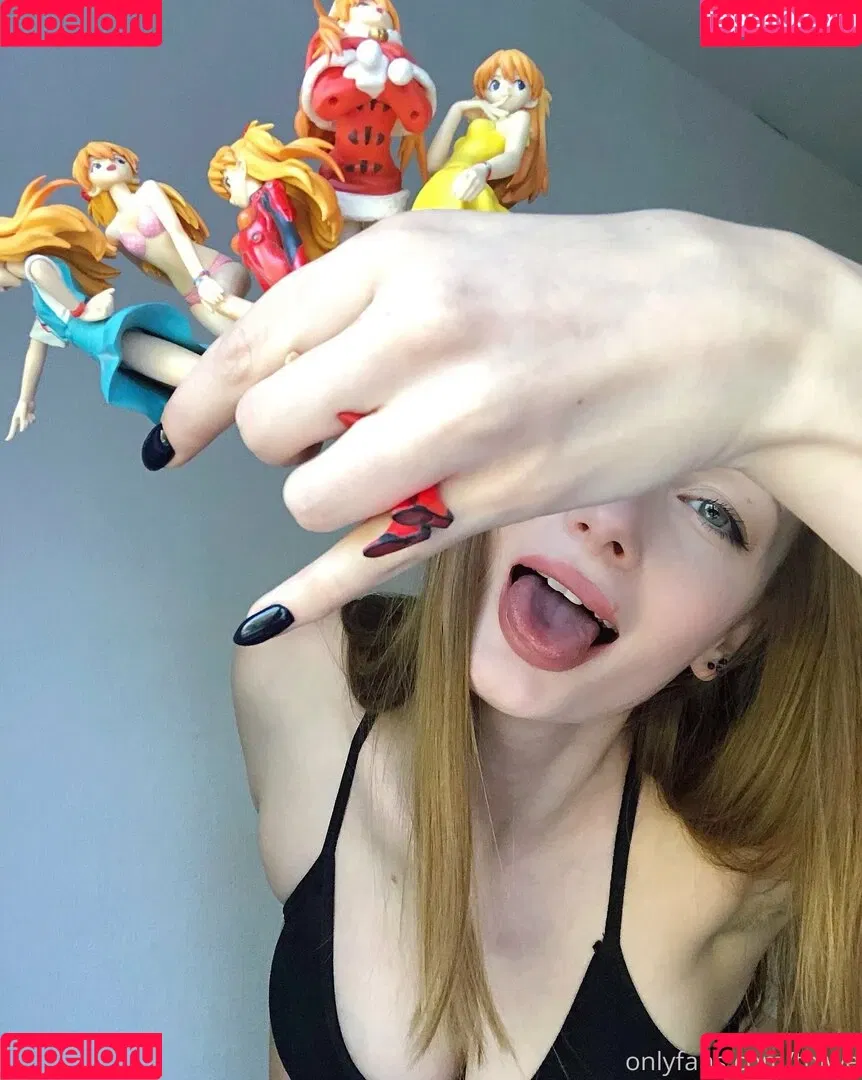 Tniwe Onlyfans Photo Gallery 