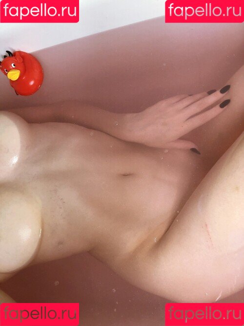 Tniwe Onlyfans Photo Gallery 