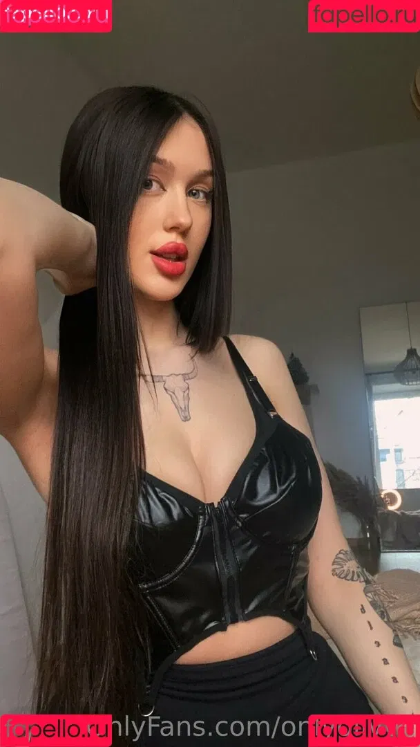 kissolivia Onlyfans Photo Gallery 