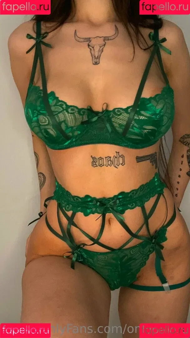 kissolivia Onlyfans Photo Gallery 