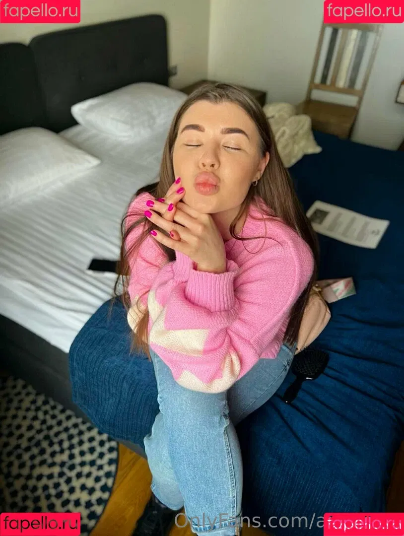 val_candy Onlyfans Photo Gallery 