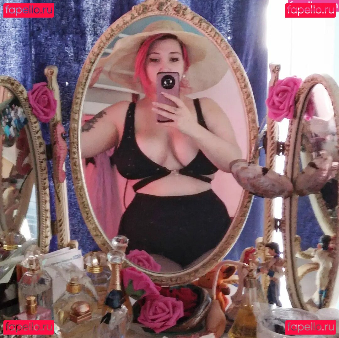 Ariel Vanderberg Nude Onlyfans Photo 17