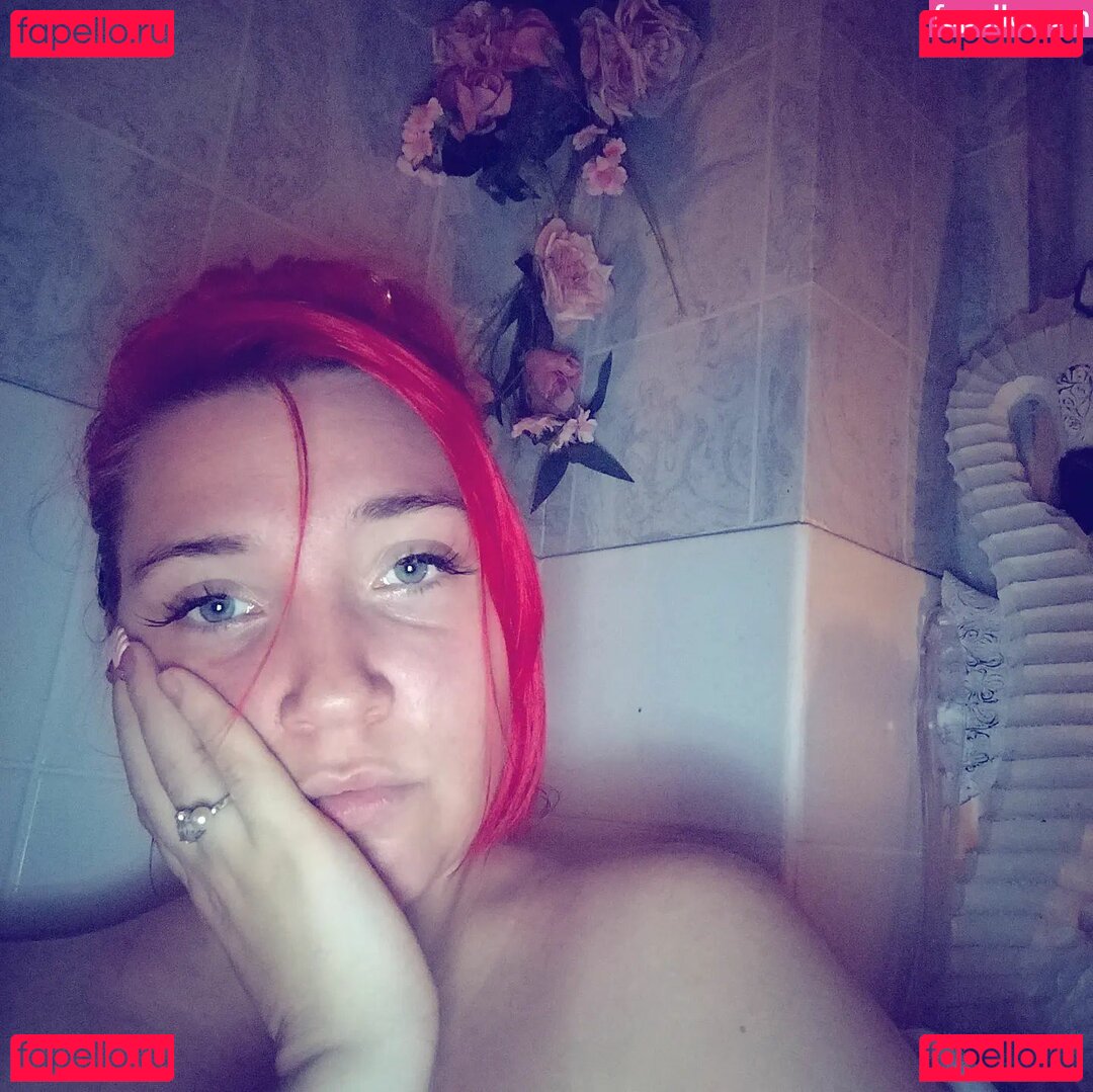 Ariel Vanderberg Nude Onlyfans Photo 12