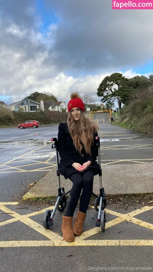 chrissycantwalk Onlyfans Photo Gallery 