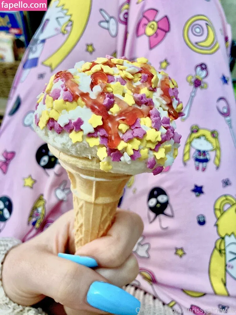 chrissycantwalk Onlyfans Photo Gallery 