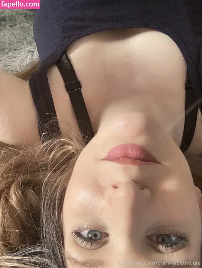 chrissycantwalk Onlyfans Photo Gallery 