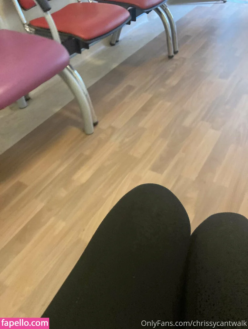 chrissycantwalk Onlyfans Photo Gallery 