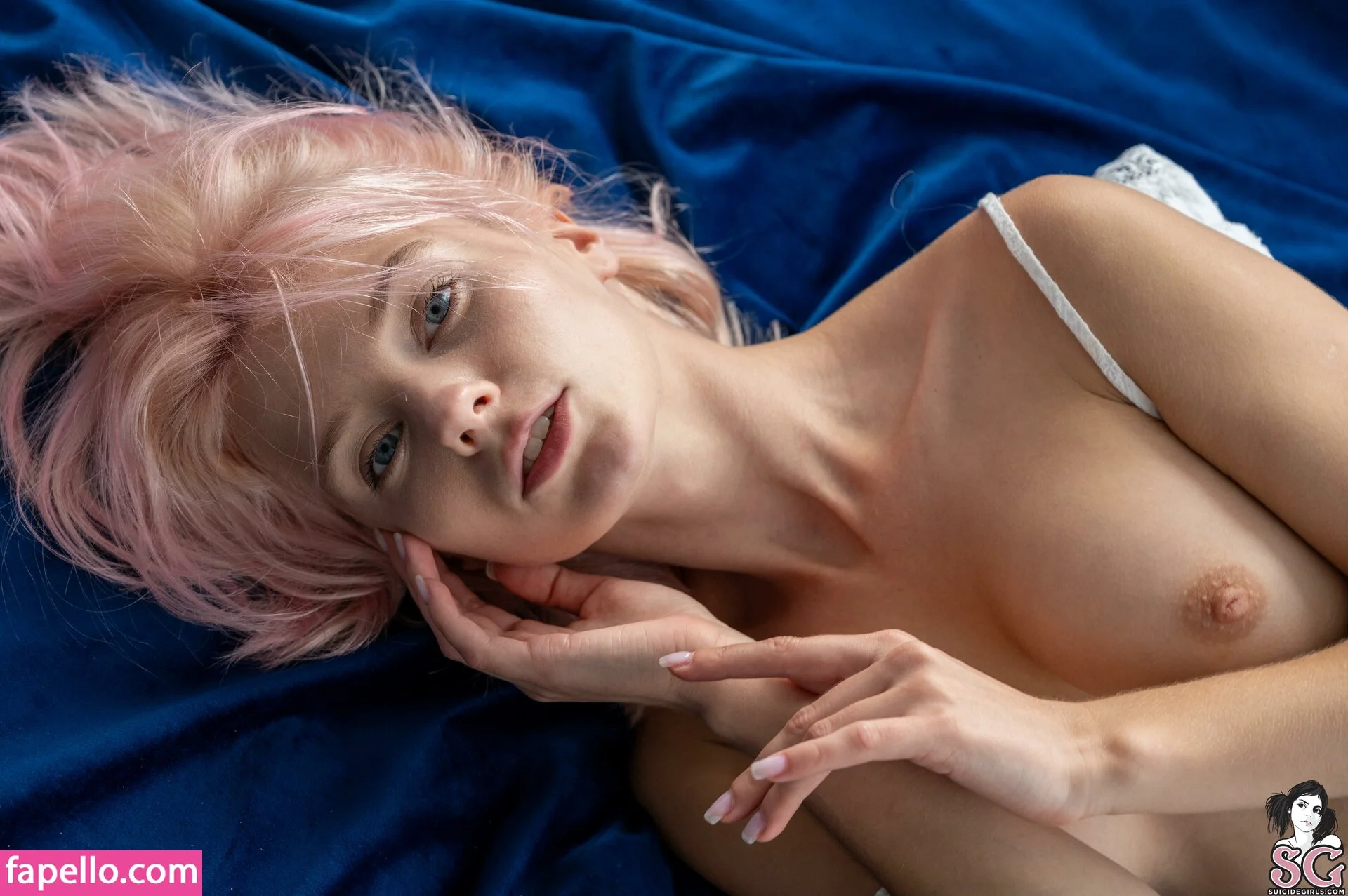 Marta Gromova Onlyfans Photo Gallery 