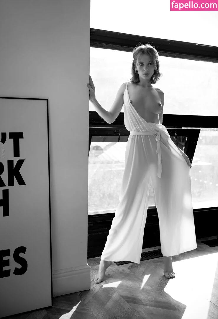 Marta Gromova Onlyfans Photo Gallery 