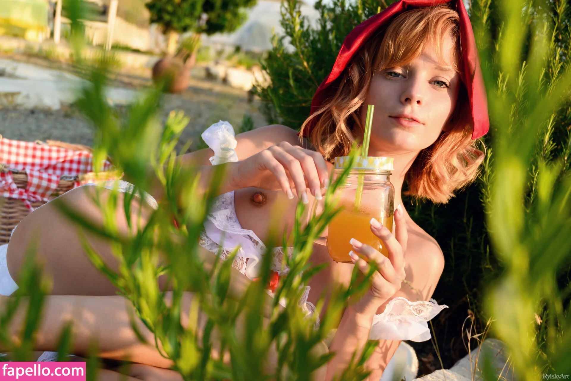 Marta Gromova Onlyfans Photo Gallery 