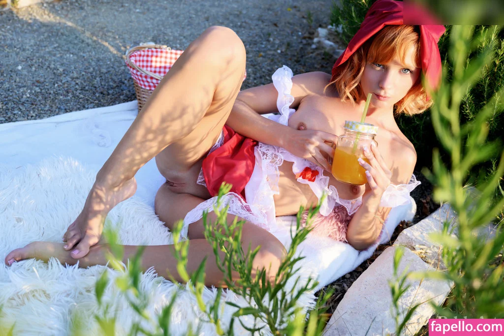 Marta Gromova Onlyfans Photo Gallery 