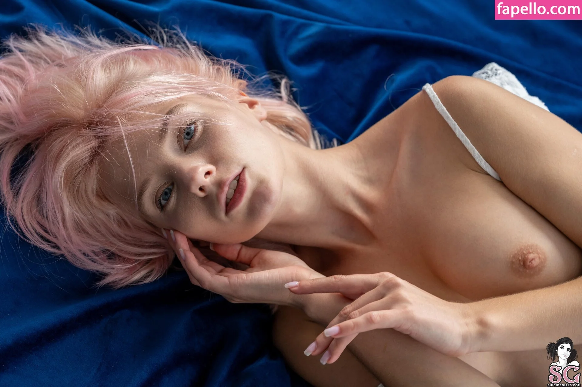 Marta Gromova Onlyfans Photo Gallery 